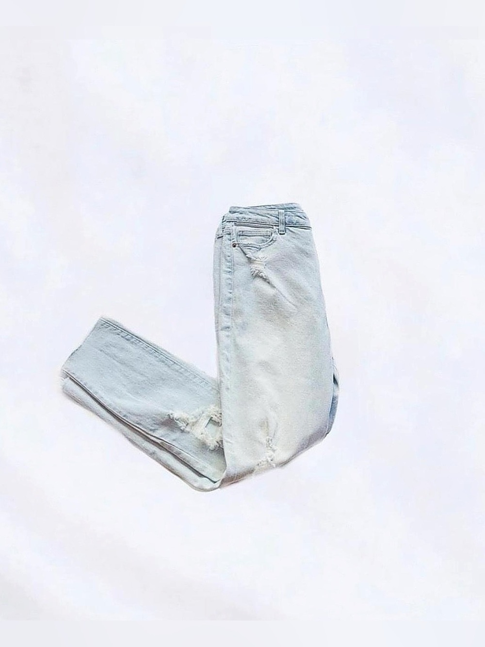 cello ⋆ distressed jeans